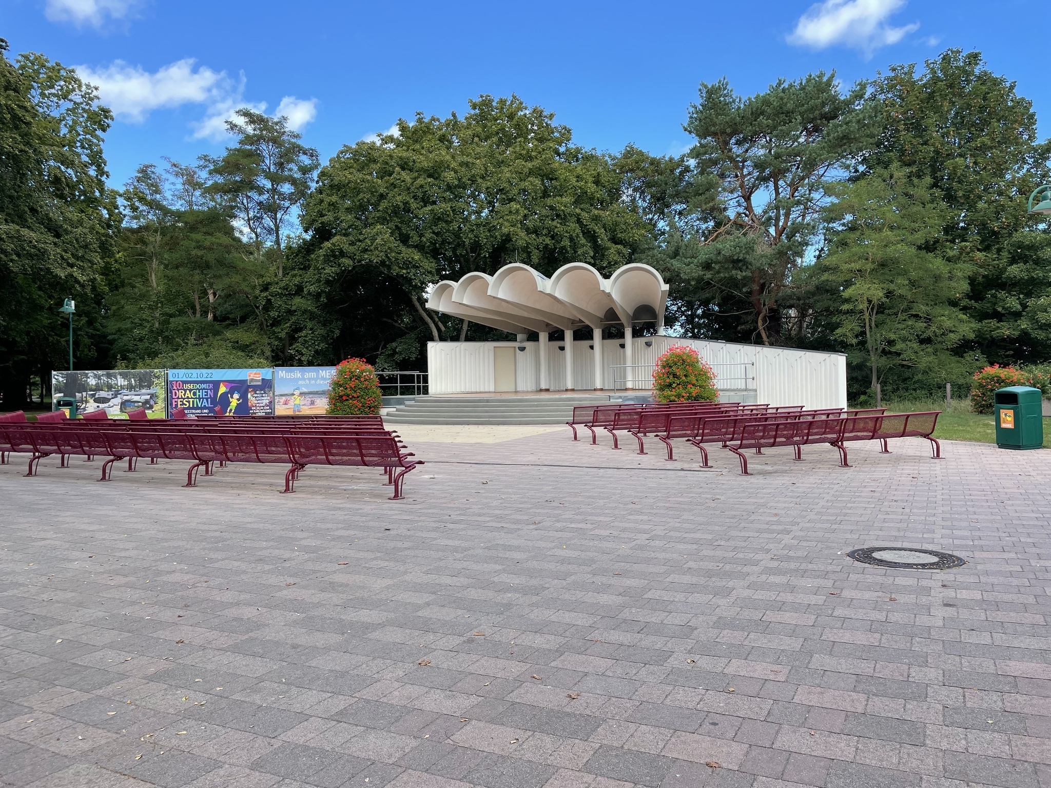 Konzertmuschel und Strandvorplatz Karlshagen am Hauptzugang 10 N